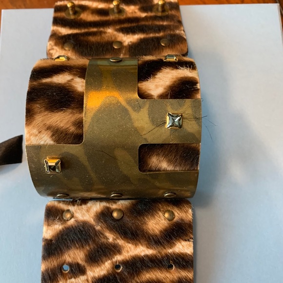 NEW PRICE !! Lanvin authentic cuff bracelet & box. Made in France. - Picture 6 of 7